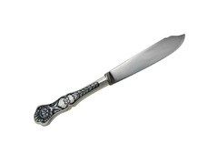 Серебряный нож для рыбы с черневым декором на фигурной ручке «Черневой рисунок»